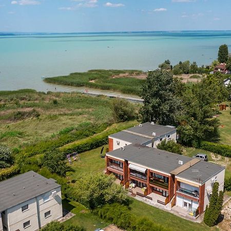 Balatonic Apartman Zamárdi Εξωτερικό φωτογραφία