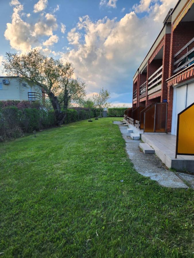 Balatonic Apartman Zamárdi Εξωτερικό φωτογραφία